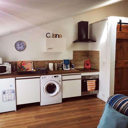 Appartement Avec Terrasse Saint-Martin-de-Brômes エクステリア 写真