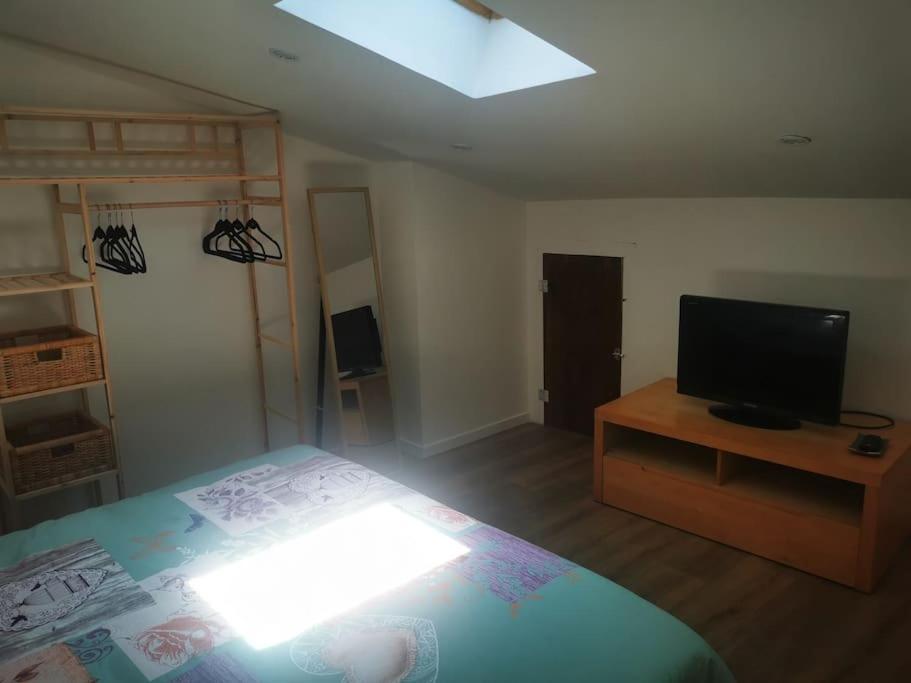Appartement Avec Terrasse Saint-Martin-de-Brômes エクステリア 写真